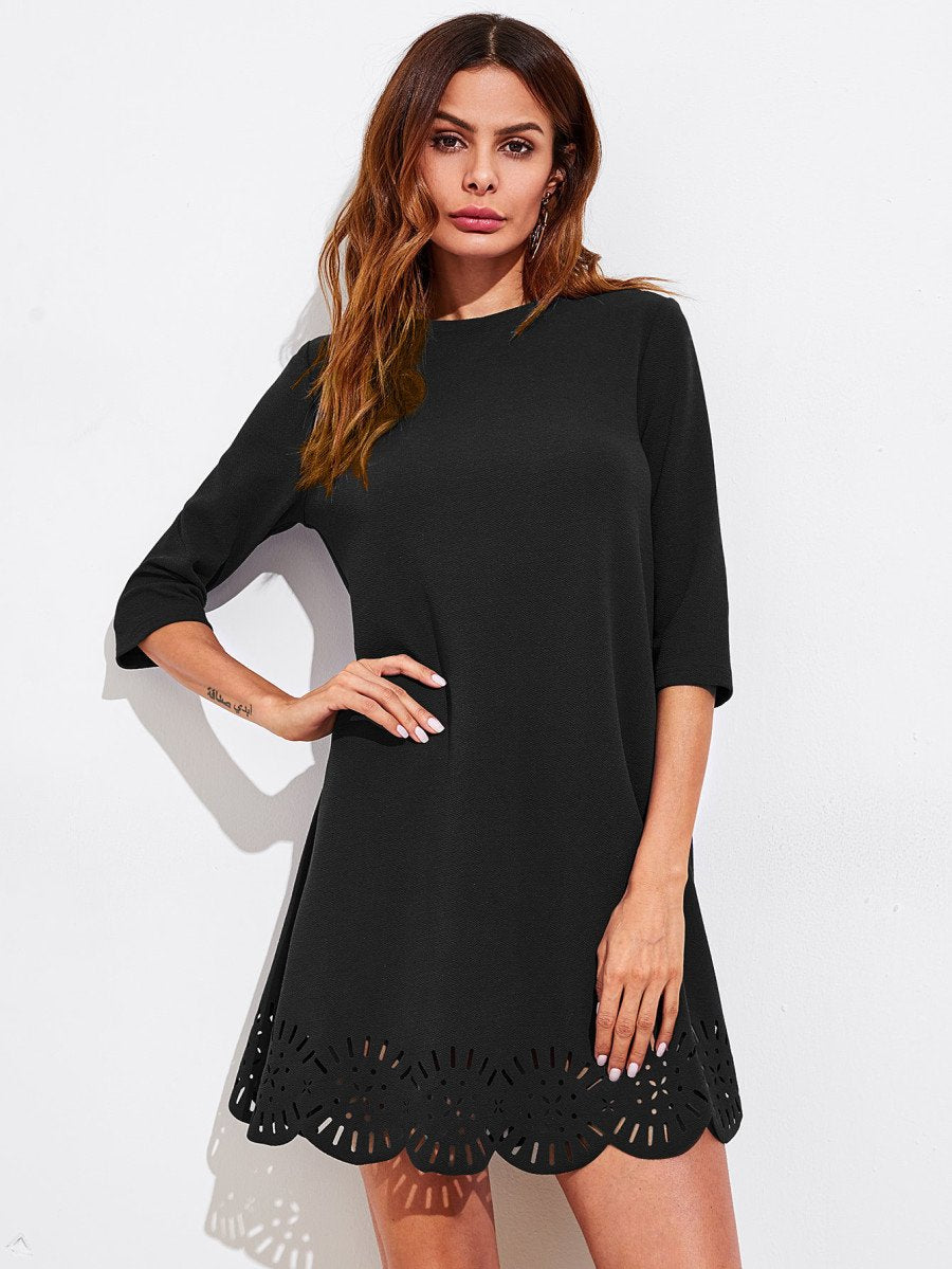 Swingkleid mit lasergeschnittenem Muschelsaum