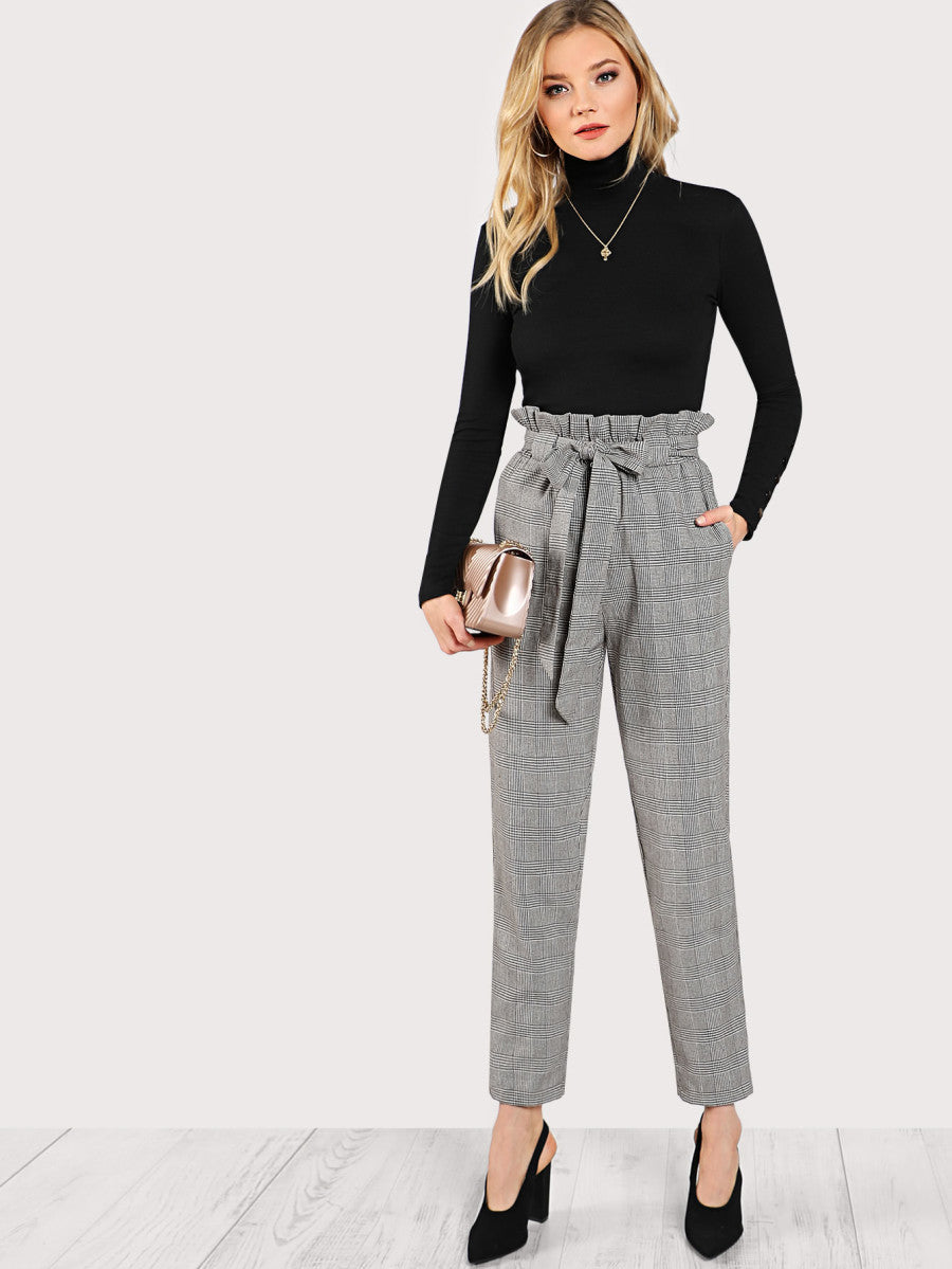 Pantaloni a Quadri con Vita Arricciata e Fiocco